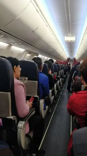 第一次坐飞机真的很开心.