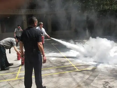 骊马豪城夏季消防培训暨演练工作纪实