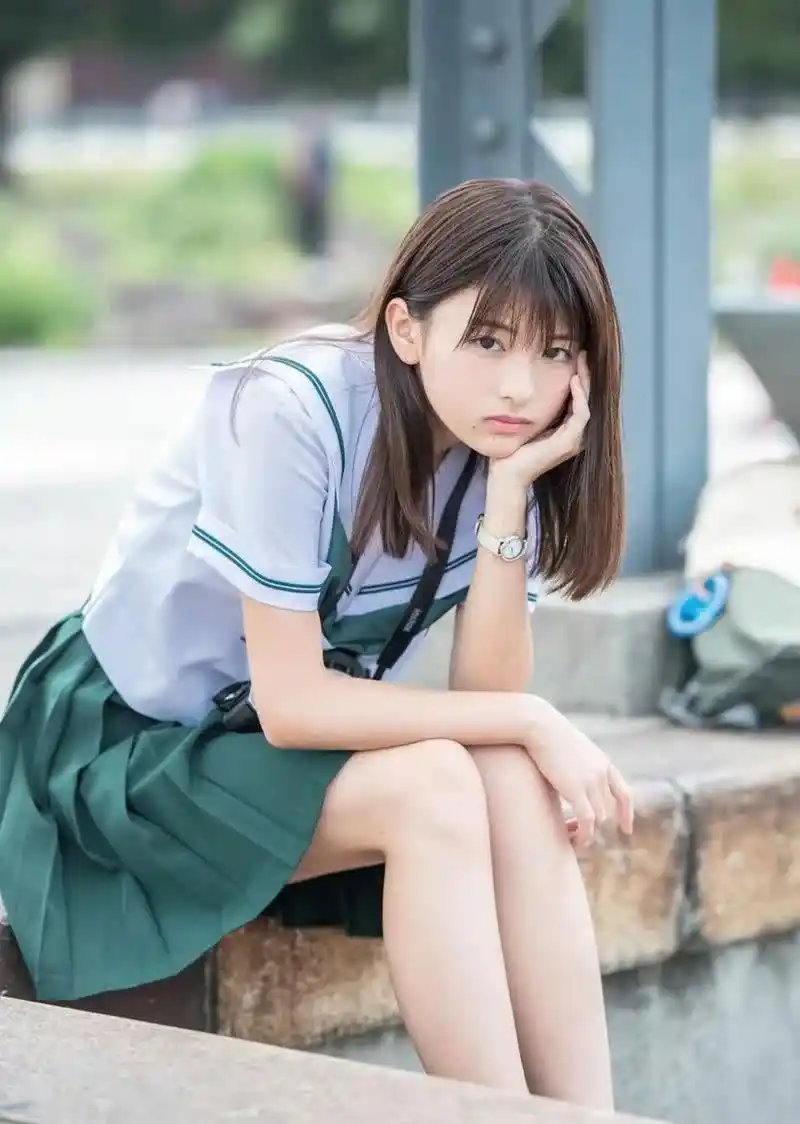 清纯可爱的jk少女户外摄影[汗]愿您们一生健康快乐!