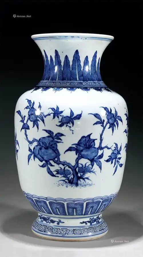 【清乾隆 青花三多纹撇口瓶】拍卖品_图片_价格_鉴赏_清代青花瓷器