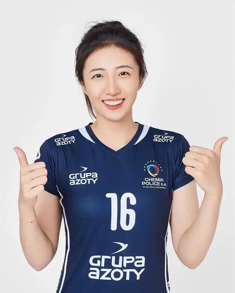 加盟波兰 波利采女排俱乐部 定妆照#丁霞 # - 抖音