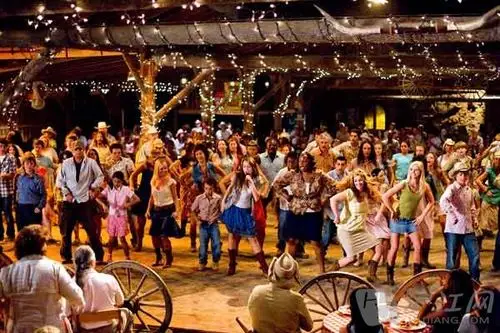 美剧迷必备单词——舞会派对篇