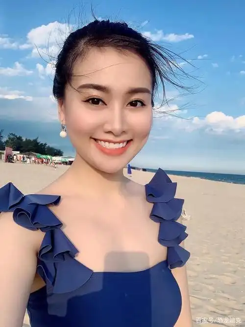 气质出众的成熟女人,或许颜值很一般,但展现出来的韵味很迷人