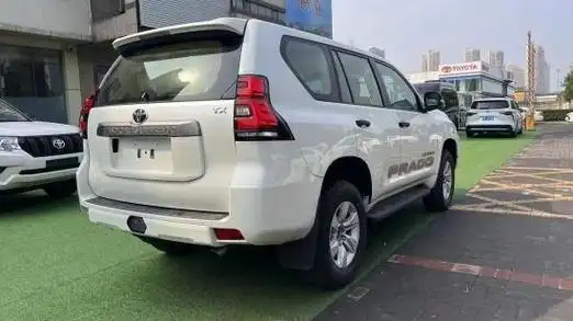 23款丰田霸道2700国六价格 港口仅售价40余万起