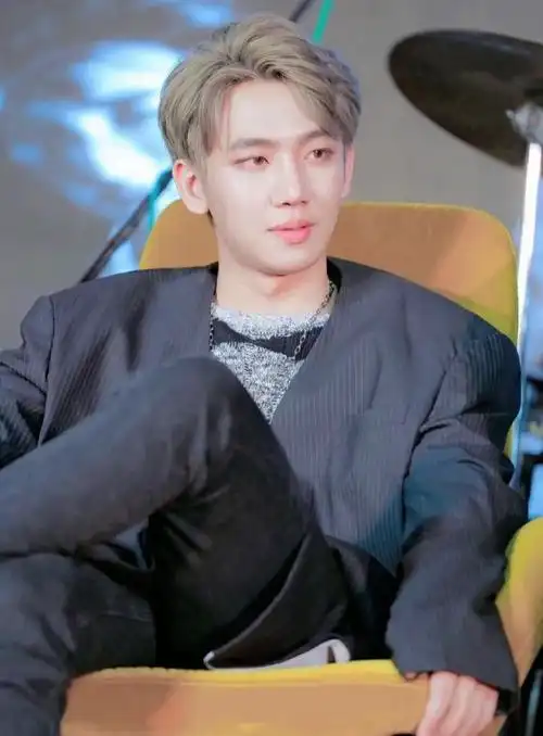 有小姐姐可以发张不期八子的高清照片吗? - 知乎