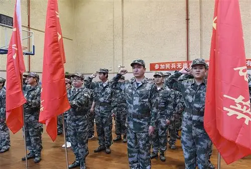 政务公开  今日奉化本报讯  昨天(18号)下午,2021年度基干民兵点验