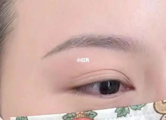 水雾眉留色一个月的效果反馈图