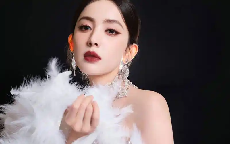 古力娜扎走杨颖老路成新毯星?