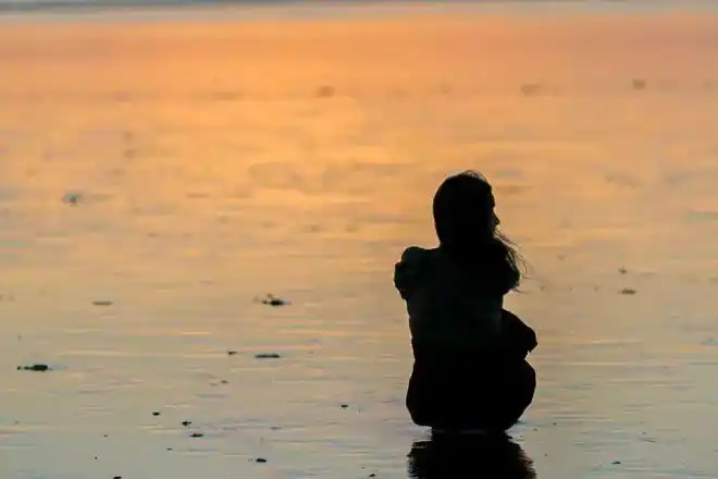 所有让我们悲伤的人都是今生不可避免的劫难,只有渡过了,看开了,释怀