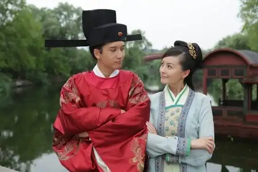 张珍与金牡丹(关智斌与戴娇倩饰演)