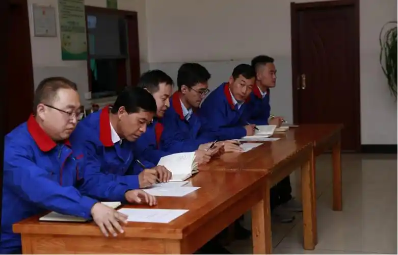 凝心聚力务实笃行公司召开生产车间定编定岗会议
