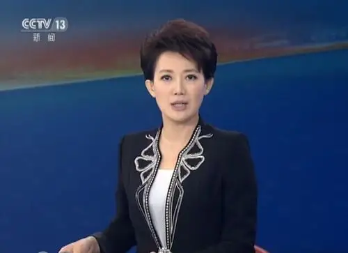 新闻频道女主播