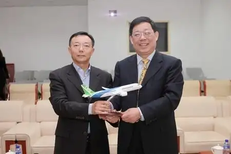 合肥市委常委副市长刘烈东到中国商飞访问