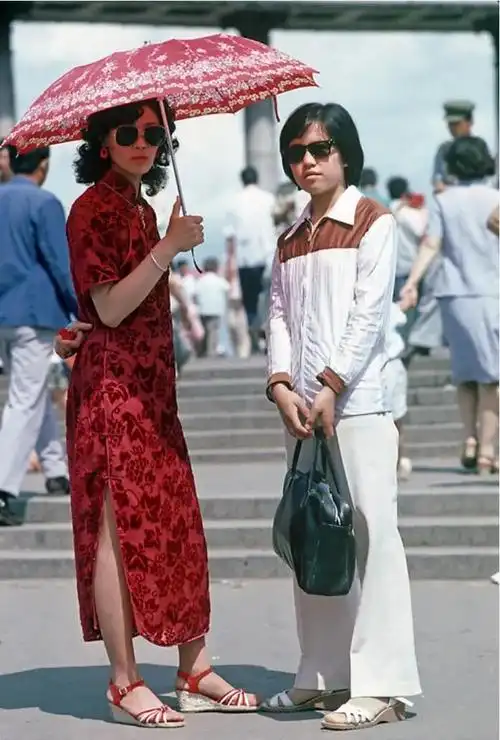 80年代中国真实的百张老照片怀旧到有点想哭