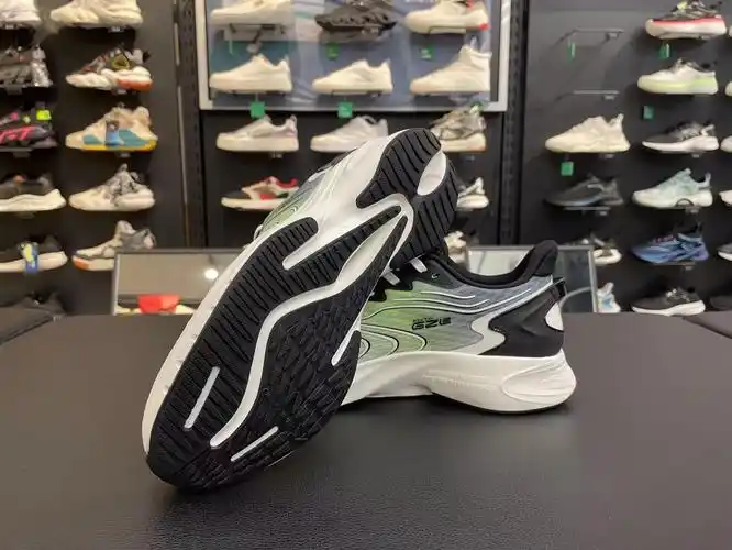 112225585 安踏羚跑马赫跑鞋 2022夏款 创2.