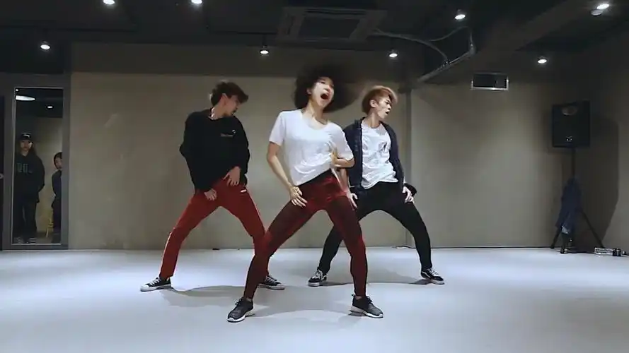 争取每天都上传1个视频 以上舞蹈视频均来自:1million dance studio &