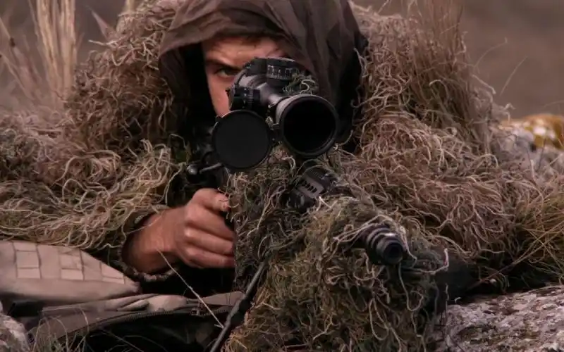 10部狙击枪战电影推荐 · 眼睛一睁一闭就要你命,想看记得收藏