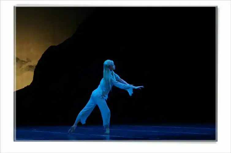 经曲芭蕾舞剧《白毛女》