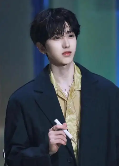 w女士污蔑蔡徐坤被揭穿?自己承认诬陷事实!网友:不如卓伟!