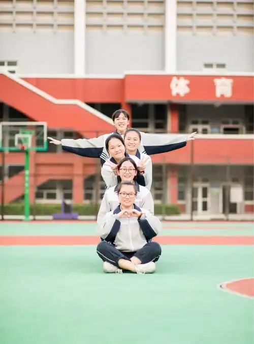 摆法摆好姿势做集体照中最靓的崽多人集体可爱俏皮魔性拍照pose换pose