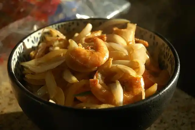 洋葱炒虾仁