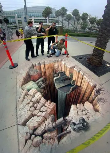 先用粉笔打底稿测量一下比例是否正确立体画草稿开始绘画初见雏形调