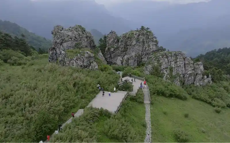 神农架(第十四集)板壁岩—大自然的鬼斧神工