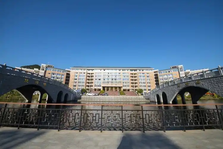 广东理工学院这所"广"字头院校实力究竟如何?