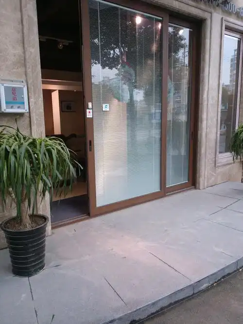 供应铝合金提升推拉门 小型手动铝合金推拉门 商铺铝合金推拉门