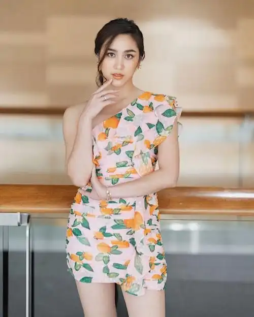 p>兰达帕·蒙塔卢帕(ploy),1992年11月18日出生于泰国清迈,泰国女