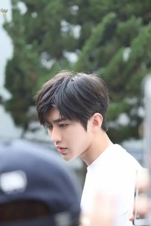 八张蔡徐坤帅气图片,每一张都值得收藏