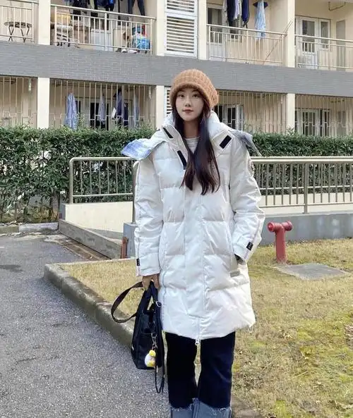 萧瑟冬日没在怕一定要尝试的五套羽绒服搭配秒变雪地小精灵