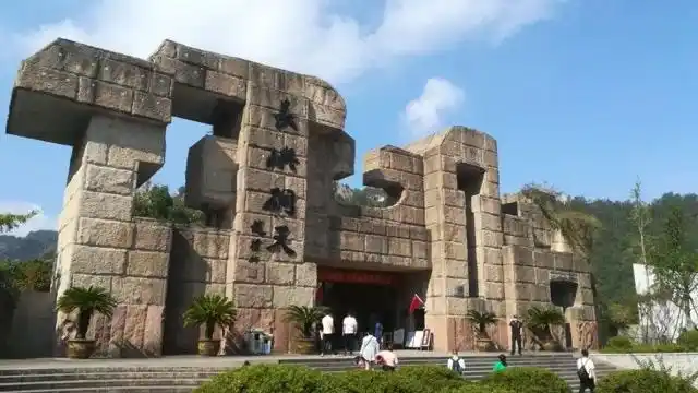 浙江台州温岭市旅游景点长屿硐天探寻大自然的鬼斧神工