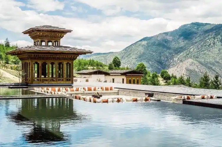 不丹顶级酒店六善酒店(six senses)的房间.▲不丹美景.