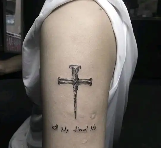 十字架纹身图片手臂纹身图案
