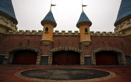 全球被遗弃景点亚洲沃德兰游乐园似鬼城