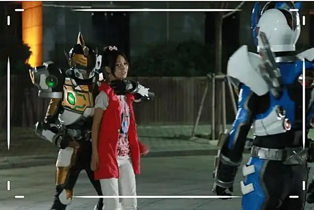 杨欢迎是《铠甲勇士刑天》中的角色,剧中的她是一家"铁板烧"小店的