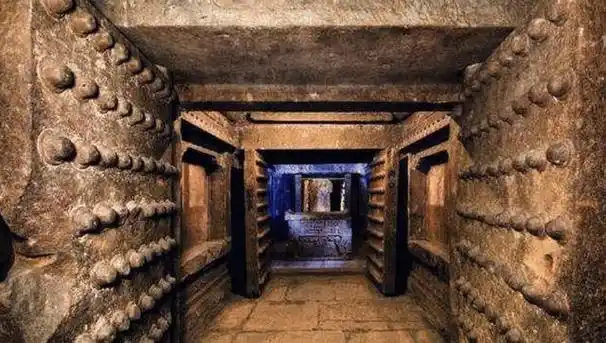 现代技术都无法挖掘的秦始皇陵地宫,隐藏着哪些未解之谜呢?