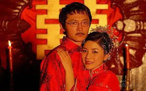 的拍摄,日前正在横店进行紧张拍摄,大忙人胡可和资深演员安泽豪首次在