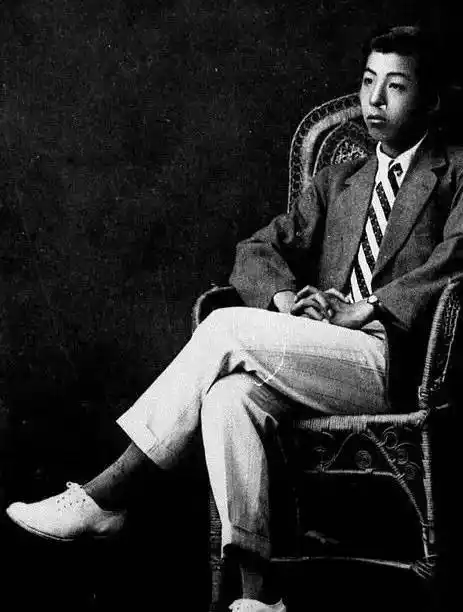 张学良的便装照.