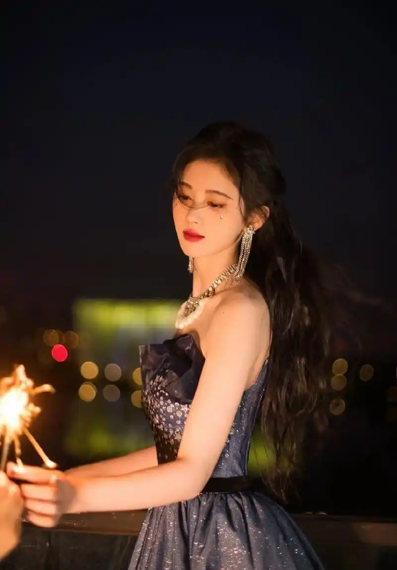 鞠婧祎壁纸又是沉迷于小鞠美貌的一天这是从哪里来的仙女呀