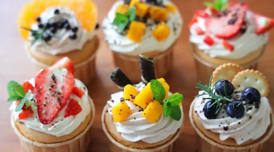 奶油纸杯戚风蛋糕