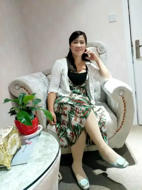 42岁离异女征婚照片(id:546069)_上海上海征婚交友_我主良缘网