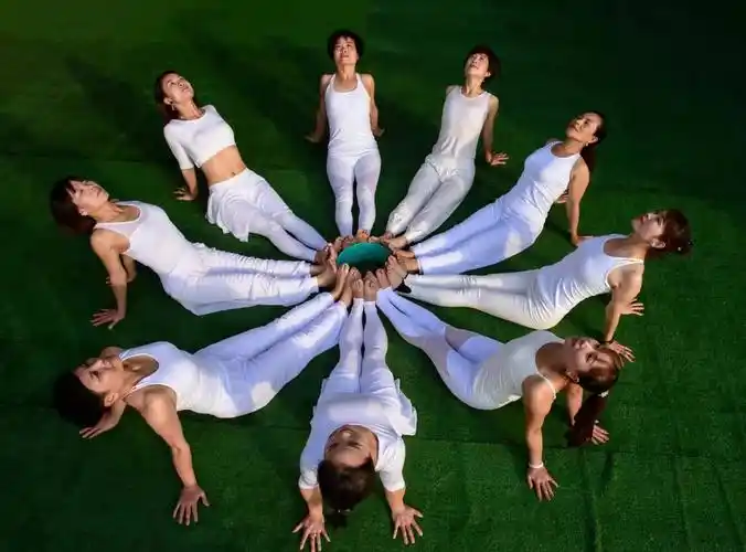 优舍瑜伽表演班开始啦