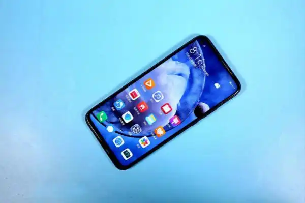 华为良心机!麒麟810 四摄 4000mah,仅需1299元_腾讯新闻