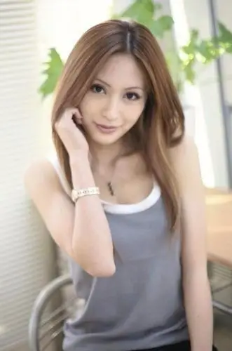 这个女的是谁,求这张照片出处!谢谢大神.