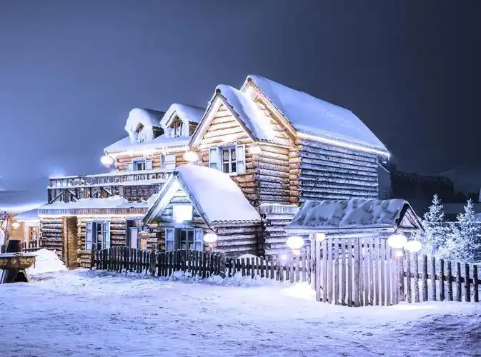 关于初雪的浪漫句子(初雪的经典唯美短句)