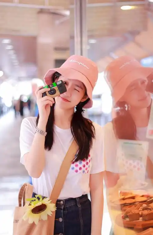 汤梦佳清纯可爱生活照图片24