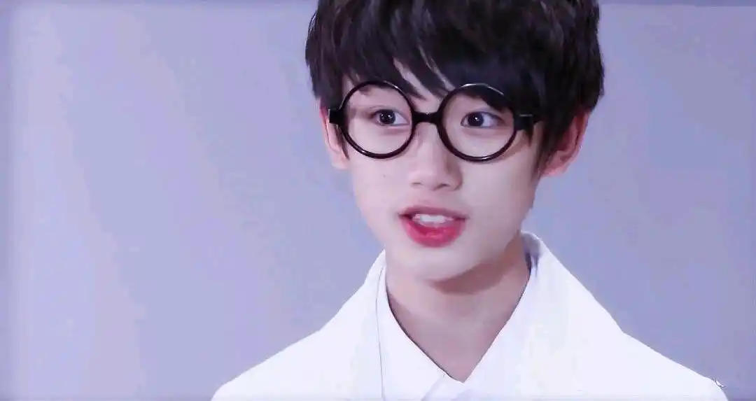 儿童丁程鑫成长期图合集