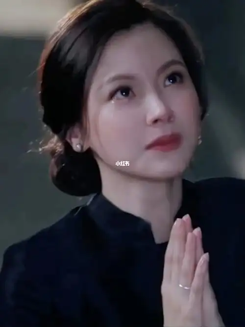 从《初恋那件小事》认识的小水不得不说平采娜是我最最最喜欢的泰国女